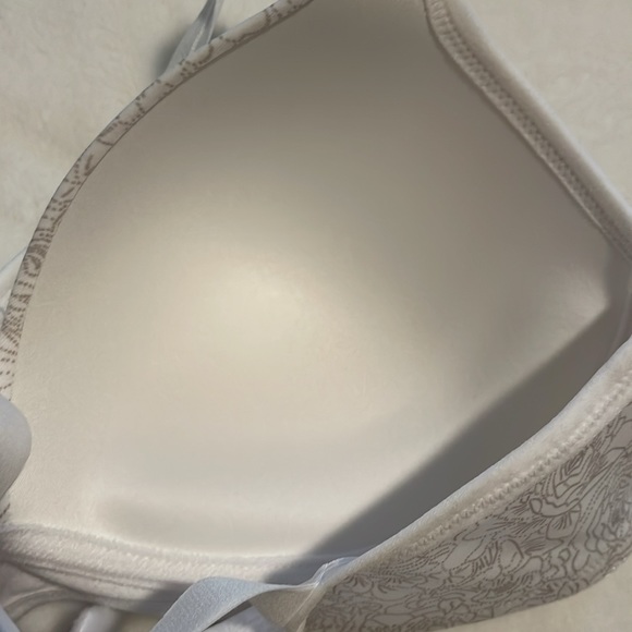 Women’s bra size 36C - Picture 9 of 11